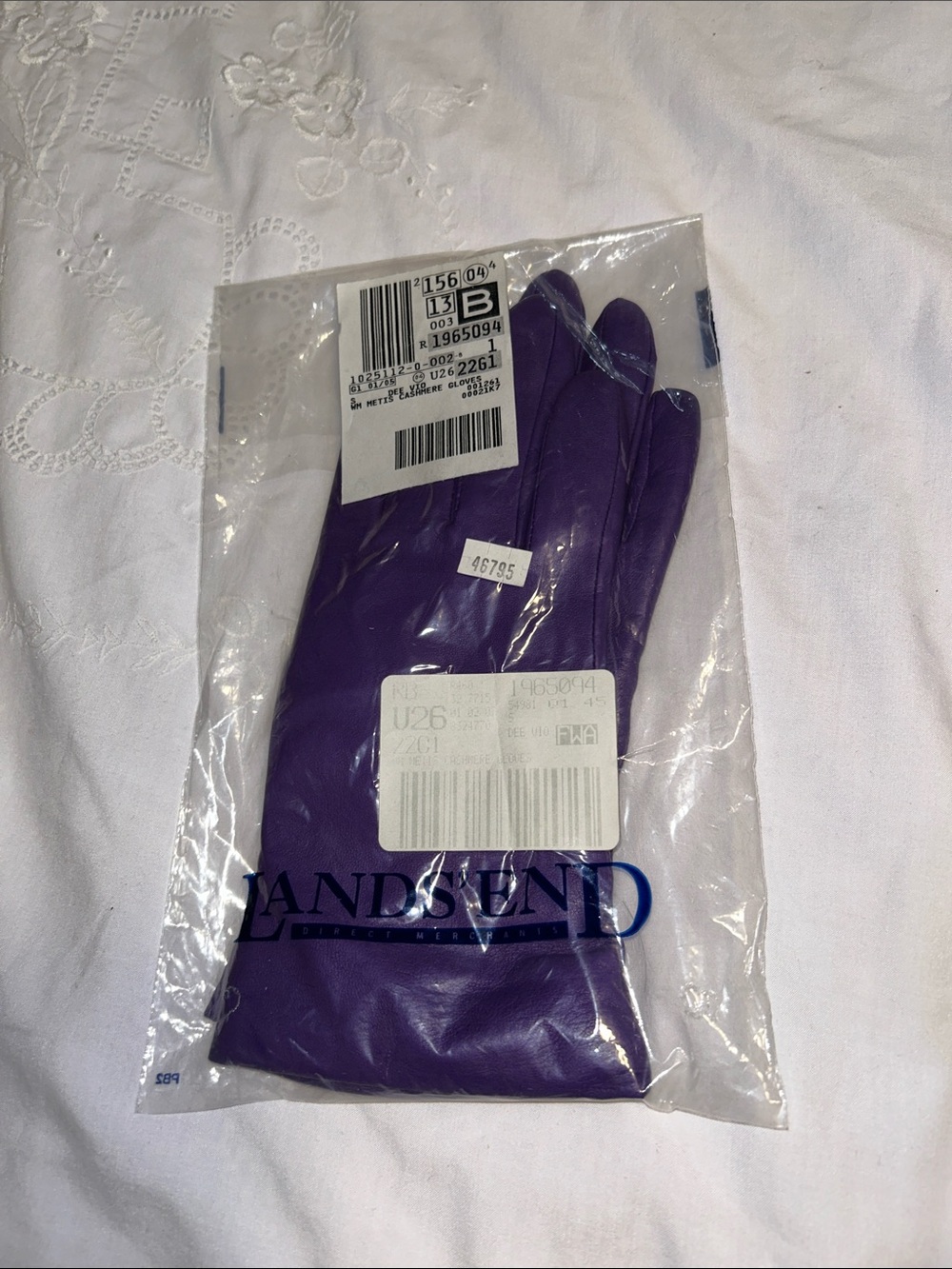 Lands' End Women's Cashmere-Lined Deep Violet Leather Small 6 1/2 Gloves - Picture 3 of 11
